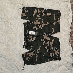 REDFOX Cargo 3D Pocket Pants - Camo Size Small